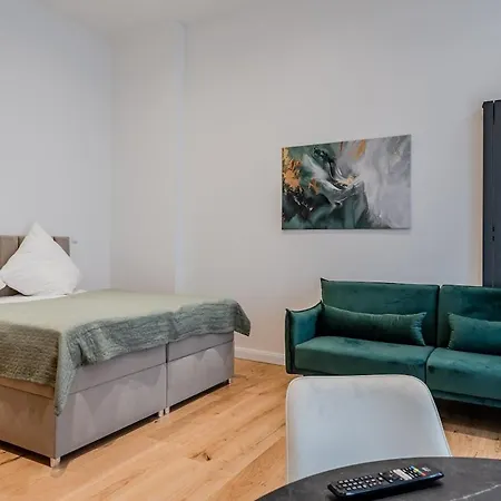 Apartment Ruhiges City-apartment Mit Innenhof-terrasse