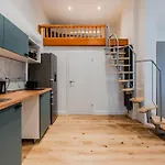 Διαμέρισμα Ruhiges City-apartment Mit Innenhof-terrasse *
