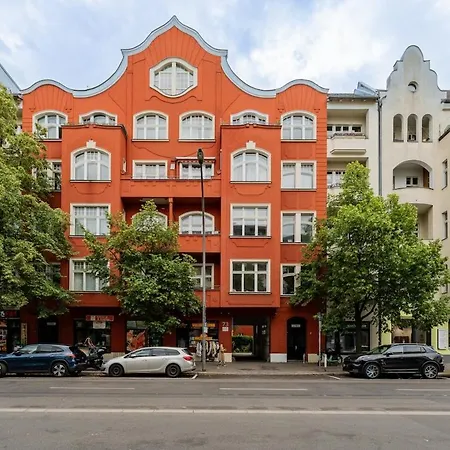 Ruhiges City-apartment Mit Innenhof-terrasse Apartmán *