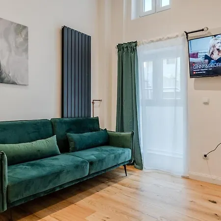 Ruhiges City-apartment Mit Innenhof-terrasse Apartmán