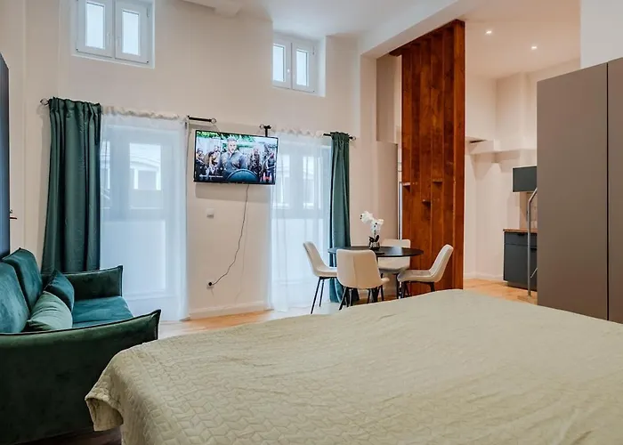 Ruhiges City-apartment Mit Innenhof-terrasse Berlín