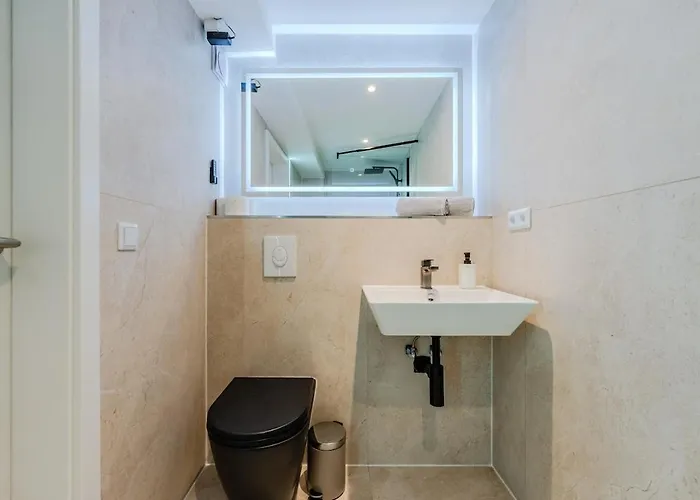 Ruhiges City-apartment Mit Innenhof-terrasse