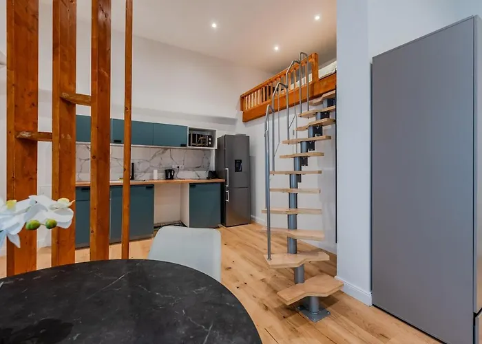 Ruhiges City-apartment Mit Innenhof-terrasse