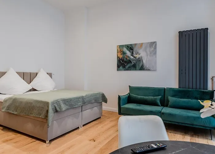 Apartamento Ruhiges City-apartment Mit Innenhof-terrasse