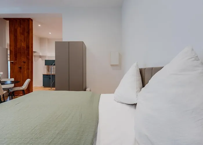 Ruhiges City-apartment Mit Innenhof-terrasse Apartamento *